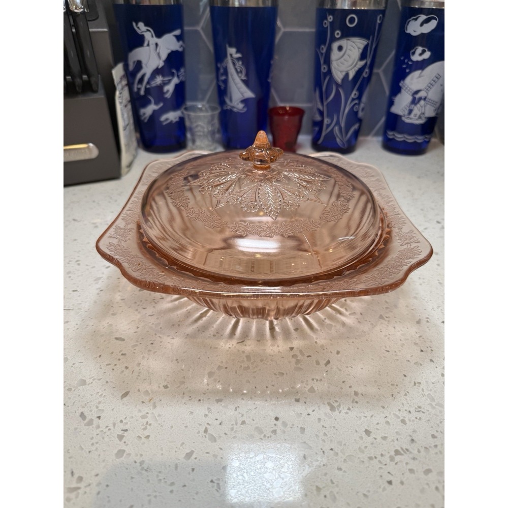 Jeannette Adam Pink Covered Casserole Vegetable 9" Bowl Lid Depression Glas